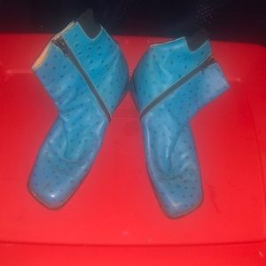 Turquoise Ostrich print 3/4 boots.